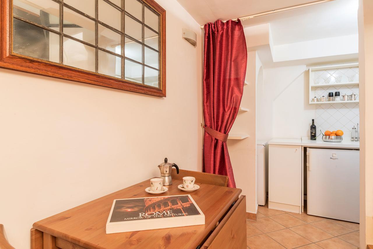 Sweet Little Suite Near Pantheon Рим Екстериор снимка